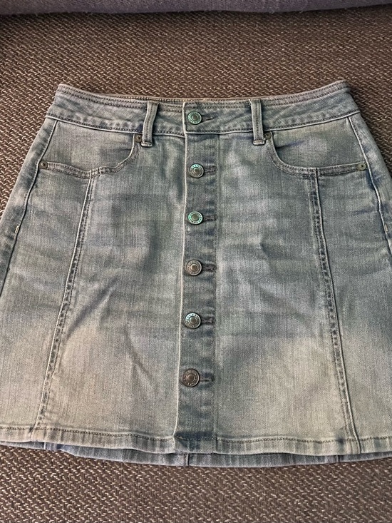 American Eagle Light Wash Super Stretch Jean Skirt - Picture 8 of 8